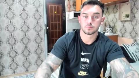 2sexymuscles online show from 09.18.25