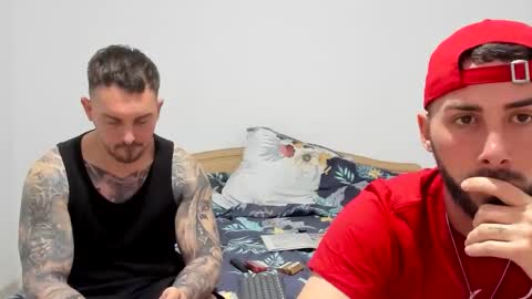 Snapshot of 2sexymuscles chatting on 04.07.26 2sexymuscles online show from 04.07.26