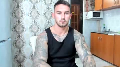 Snapshot of 2sexymuscles chatting on 07.28.26 2sexymuscles online show from 07.28.26