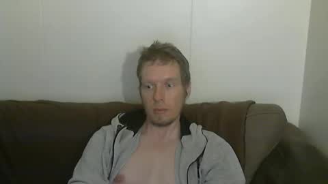 2small4you83 online show from 05.05.26