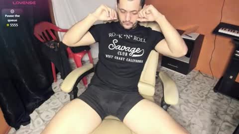 Snapshot of 37sins chatting on 11.04.25 Alex THE BIG SNAKE DUDE online show from 11.04.25