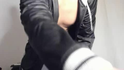 Snapshot of 37sins chatting on 11.14.25 Alex THE BIG SNAKE DUDE online show from 11.14.25