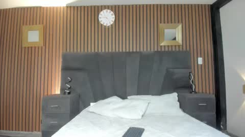 Snapshot of 3x_naxa chatting on 11.28.25 3X NAXAA online show from 11.28.25