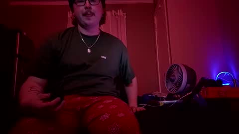 Snapshot of 420jizzva chatting on 03.10.26 Daddythickdick420 online show from 03.10.26