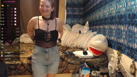 Snapshot of 420stonerchick chatting on 04.24.26 420stonerchick online show from 04.24.26