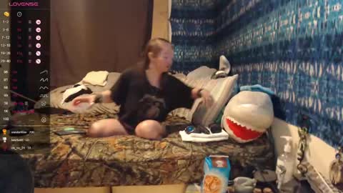 Snapshot of 420stonerchick chatting on 05.13.26 420stonerchick online show from 05.13.26