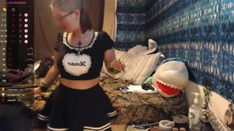 Snapshot of 420stonerchick chatting on 05.22.26 420stonerchick online show from 05.22.26