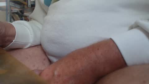 Snapshot of 4skin44skin chatting on 12.19.24 4skin44skin online show from 12.19.24