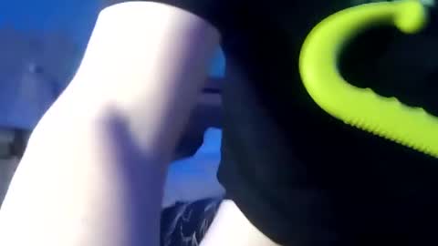 UnrealReVeaL   is my SnapChat... HMU online show from 12.16.24