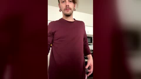 Snapshot of 6inchthrobber chatting on 02.18.26 Daddy online show from 02.18.26