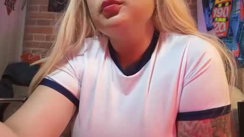 Snapshot of 777lucycosplay chatting on 11.27.25 Lucycosplay777 online show from 11.27.25