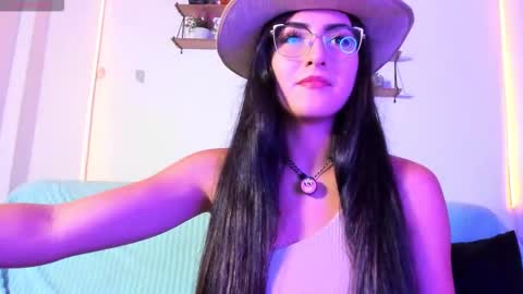 Snapshot of 77neferkitty77 chatting on 10.09.25 online show from 10.09.25