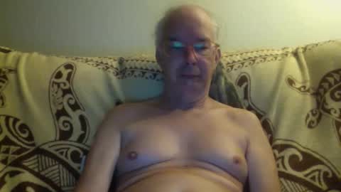 Snapshot of 808dred chatting on 05.25.26 808dred online show from 05.25.26