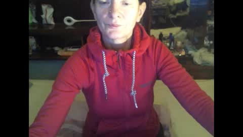 Snapshot of 8mistress8 chatting on 02.08.25 8MISTRESS8 online show from 02.08.25