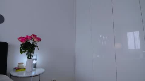 8selene online show from 10.15.25