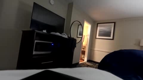 Snapshot of 9_25 chatting on 02.06.26 8over6 online show from 02.06.26