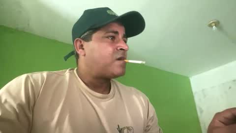 Snapshot of 9vinhocamshow chatting on 05.17.26 9vinhocamshow online show from 05.17.26