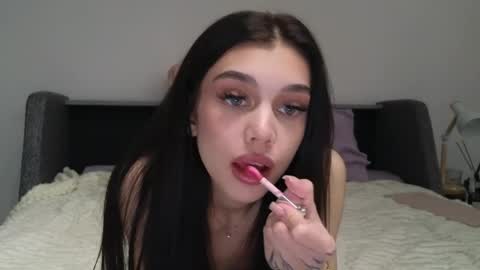 Snapshot of 9west chatting on 05.18.26 KARINA online show from 05.18.26
