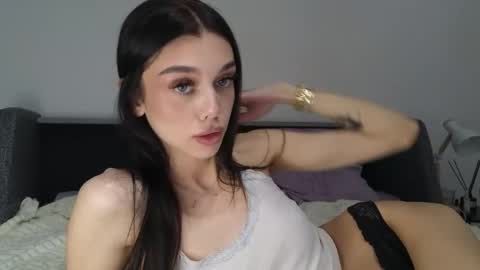 Snapshot of 9west chatting on 05.20.26 KARINA online show from 05.20.26