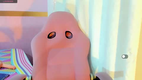 Snapshot of _18alice chatting on 12.17.24 Alice online show from 12.17.24