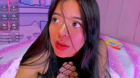 Snapshot of _18alice chatting on 12.18.24 Alice online show from 12.18.24