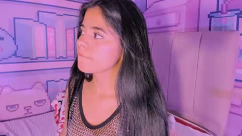 Snapshot of _18alice chatting on 02.11.25 Alice online show from 02.11.25