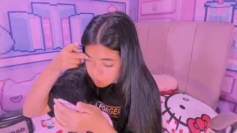 Snapshot of _18alice chatting on 02.12.25 Alice online show from 02.12.25