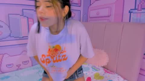 Snapshot of _18alice chatting on 03.08.25 Alice online show from 03.08.25