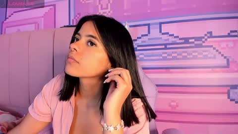 Snapshot of _18alice chatting on 10.20.25 Alice online show from 10.20.25