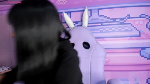 Snapshot of _18alice chatting on 10.30.25 Alice online show from 10.30.25