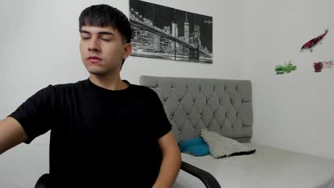 DERECK online show from 04.07.26