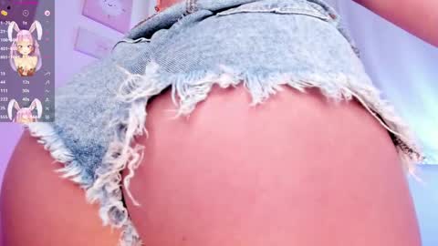 Snapshot of _abby_westt chatting on 09.18.25 Sophia online show from 09.18.25