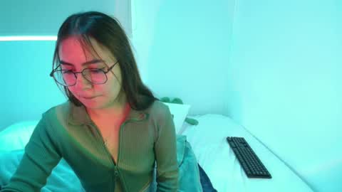 Snapshot of _abbyyyy_ chatting on 09.11.25 abby 3 online show from 09.11.25