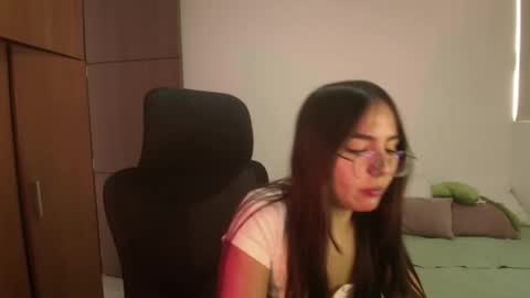 Snapshot of _abbyyyy_ chatting on 05.26.26 abby 3 online show from 05.26.26