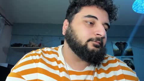 Snapshot of _alan_bear_ chatting on 02.05.25 Alan online show from 02.05.25