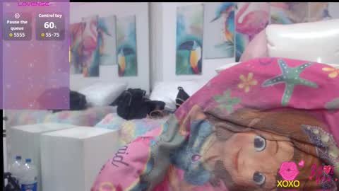 Snapshot of _alegriamartinez_ chatting on 10.24.25 _alegriamartinez_ online show from 10.24.25