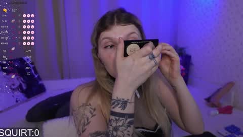 Snapshot of _aleksa chatting on 11.25.25 Alexa online show from 11.25.25