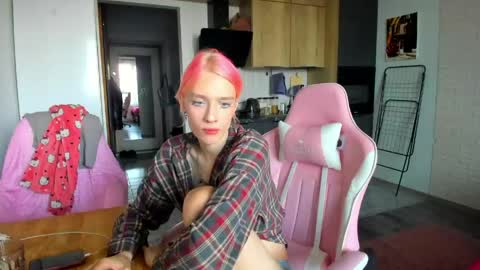 Snapshot of _alice_kitty chatting on 05.17.26 Gaylord online show from 05.17.26