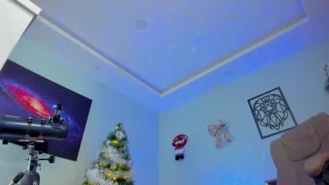 Snapshot of _alicelewis chatting on 12.09.24 Alice online show from 12.09.24