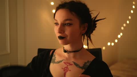 Snapshot of _alicemorrison_ chatting on 04.05.26 Alice Morrison Mistress Datura online show from 04.05.26