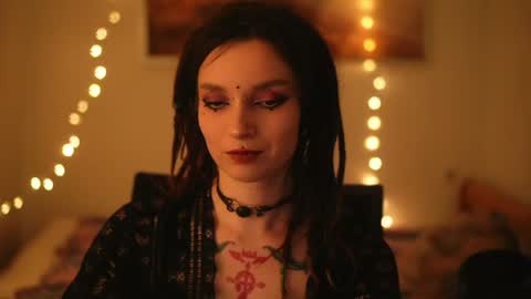 Snapshot of _alicemorrison_ chatting on 04.19.26 Alice Morrison Mistress Datura online show from 04.19.26