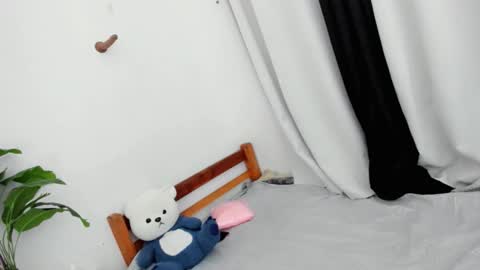 Thea online show from 12.20.25