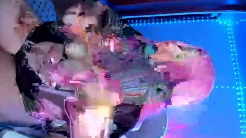 Snapshot of _alukah__ chatting on 10.19.25 Alisa online show from 10.19.25