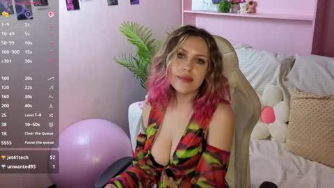 Snapshot of _amymoore_ chatting on 05.27.26 _amymoore_ online show from 05.27.26