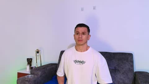 _andrewfalcon2 online show from 09.25.25