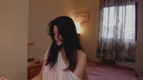 annie . online show from 05.21.26