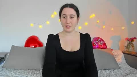 Anna online show from 04.21.26