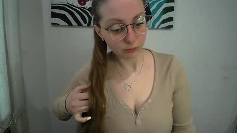 Snapshot of _annabelle_lee chatting on 04.28.26 Anna online show from 04.28.26