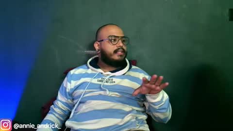 Snapshot of _annie_andrick_ chatting on 11.17.25 Annie Andrick online show from 11.17.25