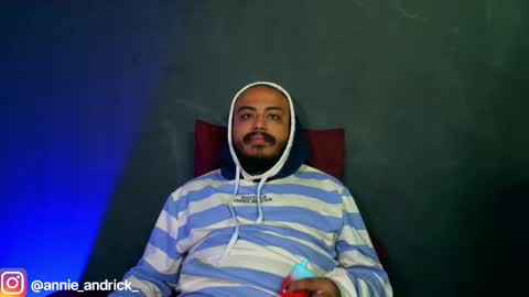 Snapshot of _annie_andrick_ chatting on 11.19.25 Annie Andrick online show from 11.19.25